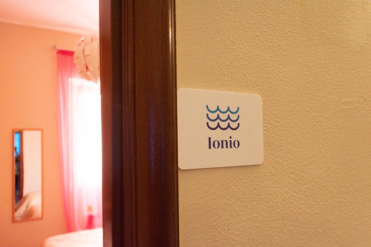 Blue Wave Bed&Breakfast ซาแลร์โน ภายนอก รูปภาพ